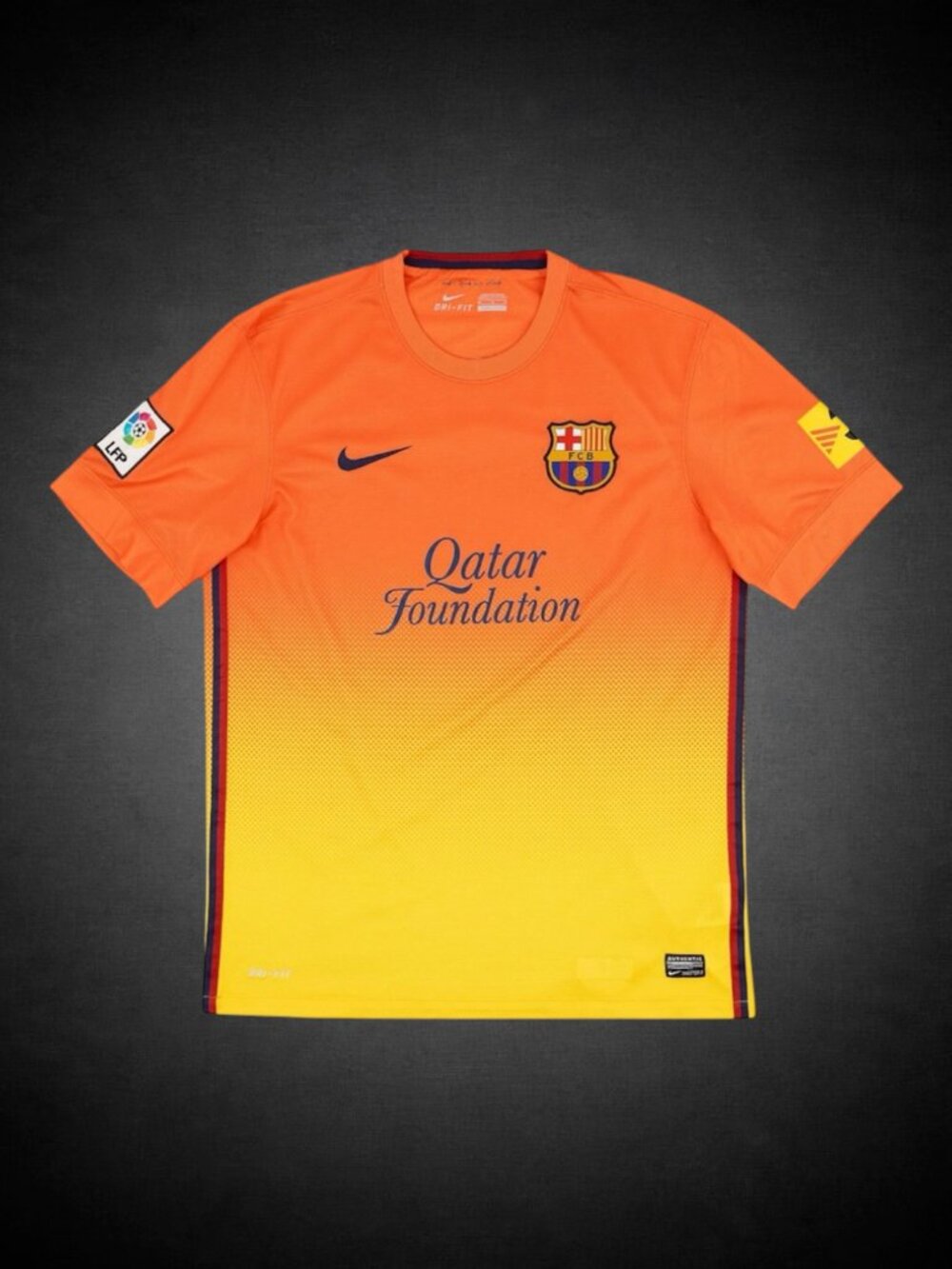 2012/13 retro FC Barcelona away kit. Lionel Messi soccer football jersey. NWT
